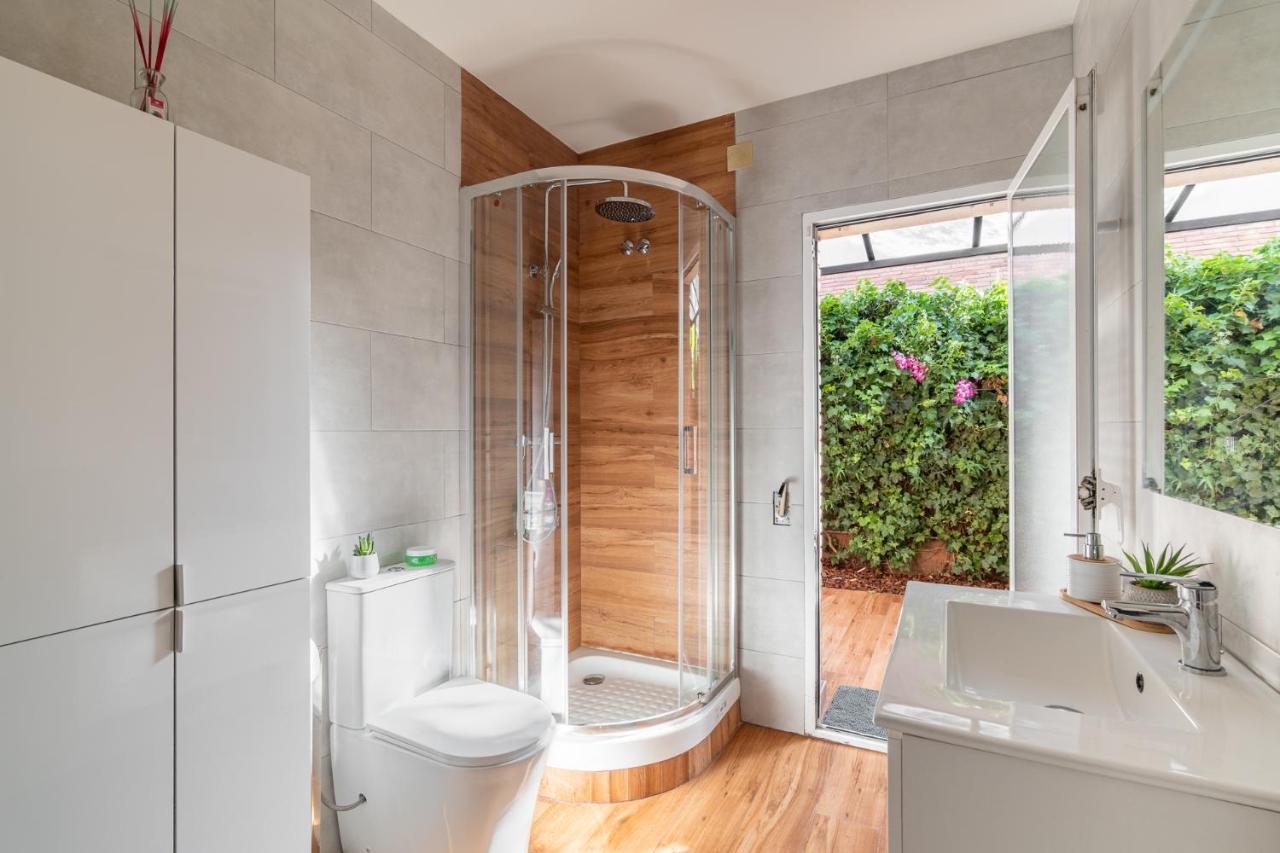Barcelona'S Tropical Oasis Villa Sant Just Desvern Exterior photo